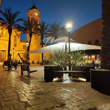 Apartamento Plaza De La Iglesia Deltebre Eksteriør bilde