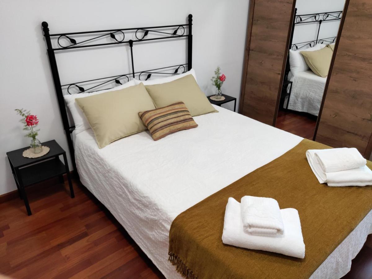 Apartamento Plaza De La Iglesia Deltebre Eksteriør bilde