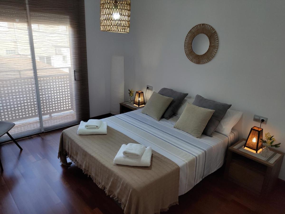 Apartamento Plaza De La Iglesia Deltebre Eksteriør bilde