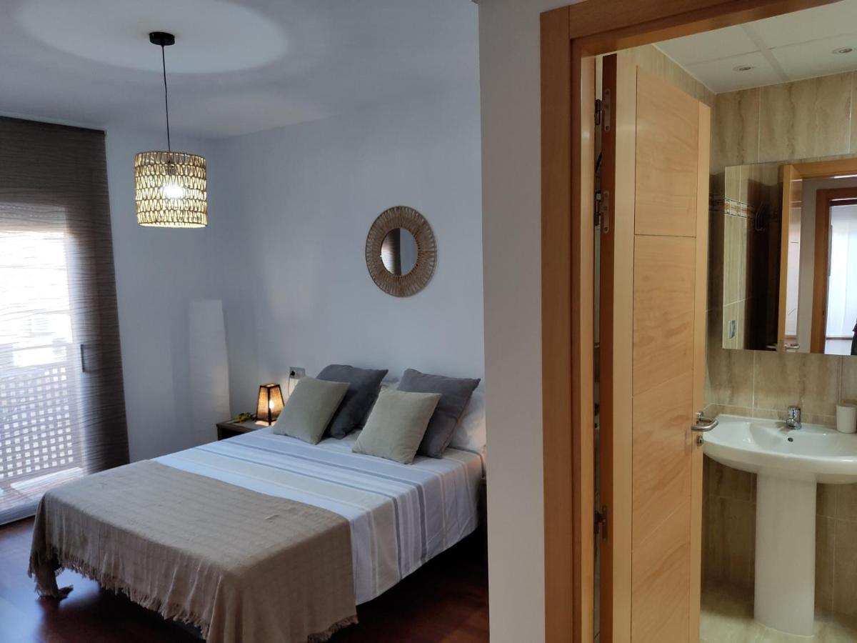 Apartamento Plaza De La Iglesia Deltebre Eksteriør bilde