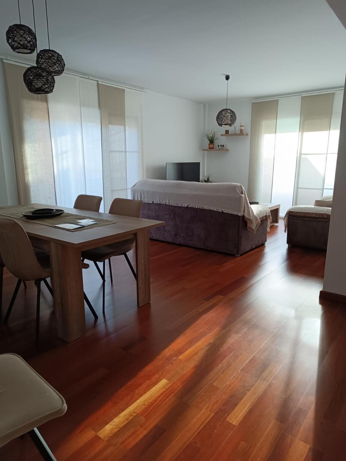 Apartamento Plaza De La Iglesia Deltebre Eksteriør bilde