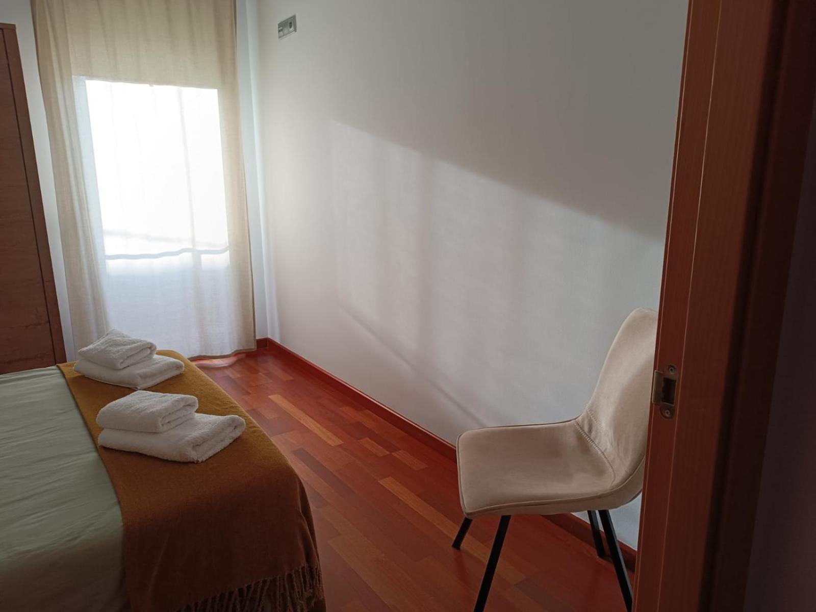 Apartamento Plaza De La Iglesia Deltebre Eksteriør bilde